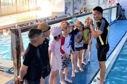 Chọn nghề dạy bơi từ niềm đam m&ecirc;