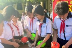 Nuôi lớn yêu thương từ heo đất