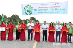 Phát động chương trình 'Môi trường sạch - Cuộc sống xanh'