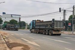 Siết chặt quản lý hoạt động vận chuyển đất đá ở Điềm Thụy
