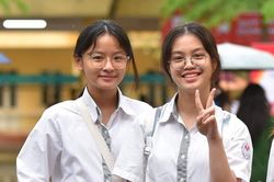 Thi tốt nghiệp THPT năm 2026: Miễn phí xe buýt cho thí sinh và giáo viên