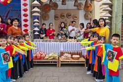 Làm sao giữ hồn cốt làng nghề nhưng vẫn tạo giá trị mới?