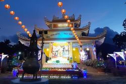 Mùa hạ năm ấy đưa tôi đến với đạo Phật
