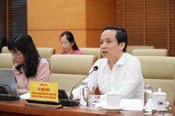 Chủ tịch UBND tỉnh trao đổi với các nhà nghiên cứu về bảo tồn, phát huy giá trị di sản liên quan đến Thục Phán - An Dương Vương