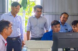 Đưa dịch vụ công trực tuyến về tận ấp
