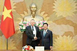Th&uacute;c đẩy cơ hội hợp t&aacute;c đầu tư trong lĩnh vực điện gi&oacute;, năng lượng t&aacute;i tạo
