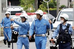 Thành phố của Nhật phải đóng cửa trường học để săn lùng gấu