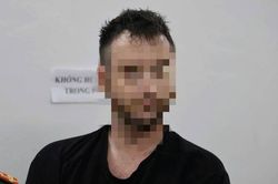 Khởi tố du khách nước ngoài đập phá tan hoang quán cà phê ở Đà Nẵng
