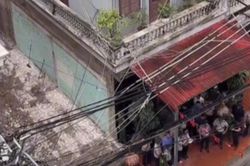 Cưỡng chế phá dỡ ban công nhà người đàn ông xịt nước vào thợ xây ở Hà Nội
