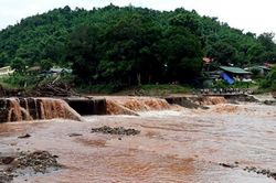 Tây Bắc Bộ có mưa rất lớn, xuất hiện nhiều điểm nguy cơ cao lũ quét và sạt lở đất