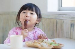 Thực đơn mùa hè cho học sinh, giải pháp dinh dưỡng trong thời tiết nắng nóng