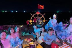 Để du lịch biển phát triển xanh và bền vững - Bài 2: Du lịch biển đảo gắn với thế mạnh địa phương