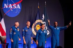 NASA công bố các thành viên của sứ mệnh Artemis III