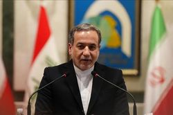 Chiến sự Trung Đông ngày 103: Iran phản ứng gắt sau đòn không kích của Mỹ liên quan vụ trực thăng Apache rơi ở eo biển Hormuz