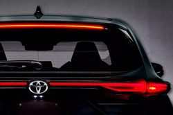 Toyota vẫn quyết đi theo con đường riêng trước làn sóng xe thuần điện