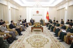 Phó Thủ tướng, Bộ trưởng Bộ Quốc phòng Phan Văn Giang tiếp Phó Ngoại trưởng Hoa Kỳ