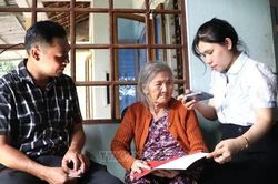 NHỮNG CÂU CHUYỆN NHỎ: Cuốn sổ trong con hẻm nhỏ