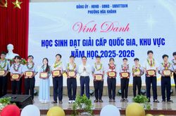 Phường Hòa Khánh tuyên dương, khen thưởng hơn 400 học sinh có thành tích xuất sắc, tiêu biểu