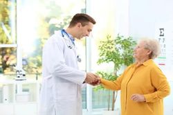 Lần đầu thử nghiệm thuốc 'đảo ngược lão hóa' trên người