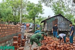 Bộ đội Biên phòng tỉnh Khánh Hòa đẩy nhanh tiến độ xóa nhà tạm, nhà dột nát cho gia đình chính sách