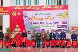 Nữ giảng viên tận tụy, tâm huyết nơi giảng đường