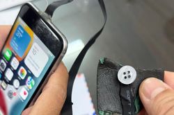 Phát hiện thí sinh sử dụng camera cúc áo, tai nghe siêu nhỏ để gian lận thi sát hạch lái xe
