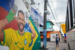 Không khí World Cup tràn ngập ở khu ổ chuột Brazil