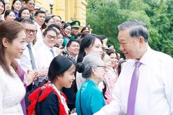 Tổng Bí thư, Chủ tịch nước: Không bao giờ được xem nhẹ nền tảng văn hóa, đạo đức, con người và niềm tin xã hội