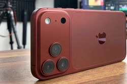 iPhone 18 Pro Max kh&ocirc;ng cần tăng dung lượng pin: Apple th&aacute;ch thức đối thủ?