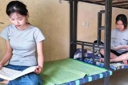 Hiệu trưởng vùng cao Thanh Hóa vận động 1.000 suất ăn tiếp sức sĩ tử