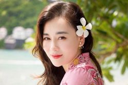 Phương Oanh rạng rỡ sau biến cố, Huyền Lizzie xinh đẹp xuống phố với Mạnh Trường