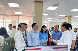 TP Hồ Chí Minh chỉ đạo nâng cao chất lượng cán bộ đáp ứng yêu cầu của tình hình mới