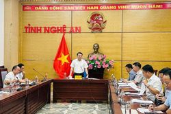 Nghe và cho ý kiến dự thảo Chương trình hành động đẩy mạnh công nghiệp hóa, hiện đại hóa đất nước