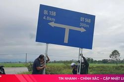 Sửa chữa biển chỉ dẫn, biển báo giao thông sau phản ánh của Báo và PTTH Hà Tĩnh