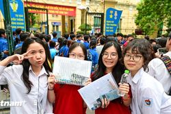 Chiều nay, hơn 1,2 triệu thí sinh cả nước làm thủ tục dự thi tốt nghiệp THPT