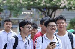 Sẵn sàng cho kỳ thi Tốt nghiệp Trung học phổ thông quốc gia đông kỷ lục