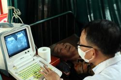 Hà Nội: Khẩn trương rà soát, lập danh sách đối tượng khám sức khỏe miễn phí