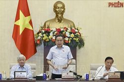 Khai mạc Phiên họp thứ 3 của Ủy ban Thường vụ Quốc hội