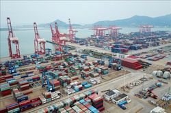 Kim ngạch thương mại Trung Quốc tăng 15,3% trong 5 tháng đầu năm