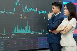 VN-Index dò đáy quanh 1.750 điểm, chờ lực cầu trở lại