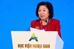 ASEAN cần chuyển từ lao động giá rẻ sang tăng trưởng dựa trên công nghệ