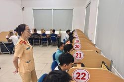 Thi bằng lái xe: Bộ Công an đề xuất tăng câu hỏi lý thuyết, bỏ sát hạch mô phỏng