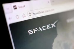 SpaceX đẩy nhanh lộ trình thử nghiệm siêu máy tính AI trên quỹ đạo