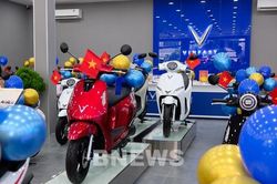 VinFast khai trương 66 đại lý xe máy điện, ra mắt showroom cao cấp EV-Zone