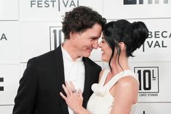 Katy Perry và Justin Trudeau công khai tình cảm