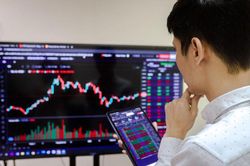 VN-Index lấy lại mốc 1.800 điểm, dòng tiền vẫn là 'bài toán' chưa có lời giải