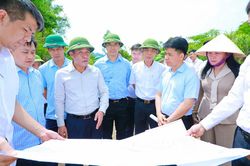 B&iacute; thư Tỉnh ủy L&ecirc; Đức Th&aacute;i: X&acirc;y dựng lộ tr&igrave;nh v&agrave; thời hạn xử l&yacute; cụ thể đối với từng dự &aacute;n tồn đọng, k&eacute;o d&agrave;i