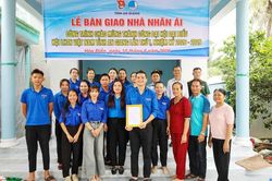 Tỉnh đoàn An Giang bàn giao nhà Nhân ái cho thanh niên xã Hòa Điền