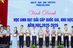Phường Hòa Khánh tuyên dương 402 học sinh có thành tích xuất sắc