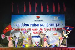 Thanh niên Việt - Lào tự hào tiếp bước